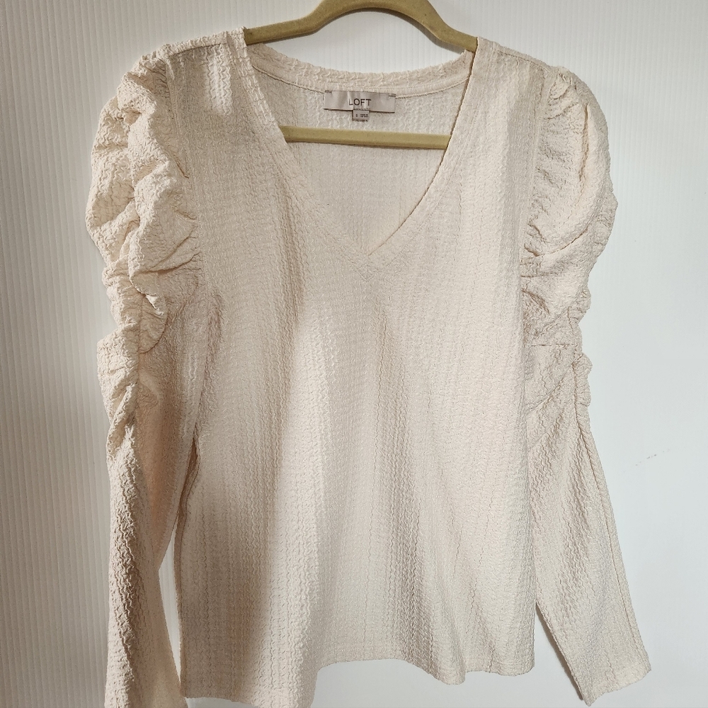 Loft V-Neck Cream Ruched Puff Sleeve Ivory Top, Size Small